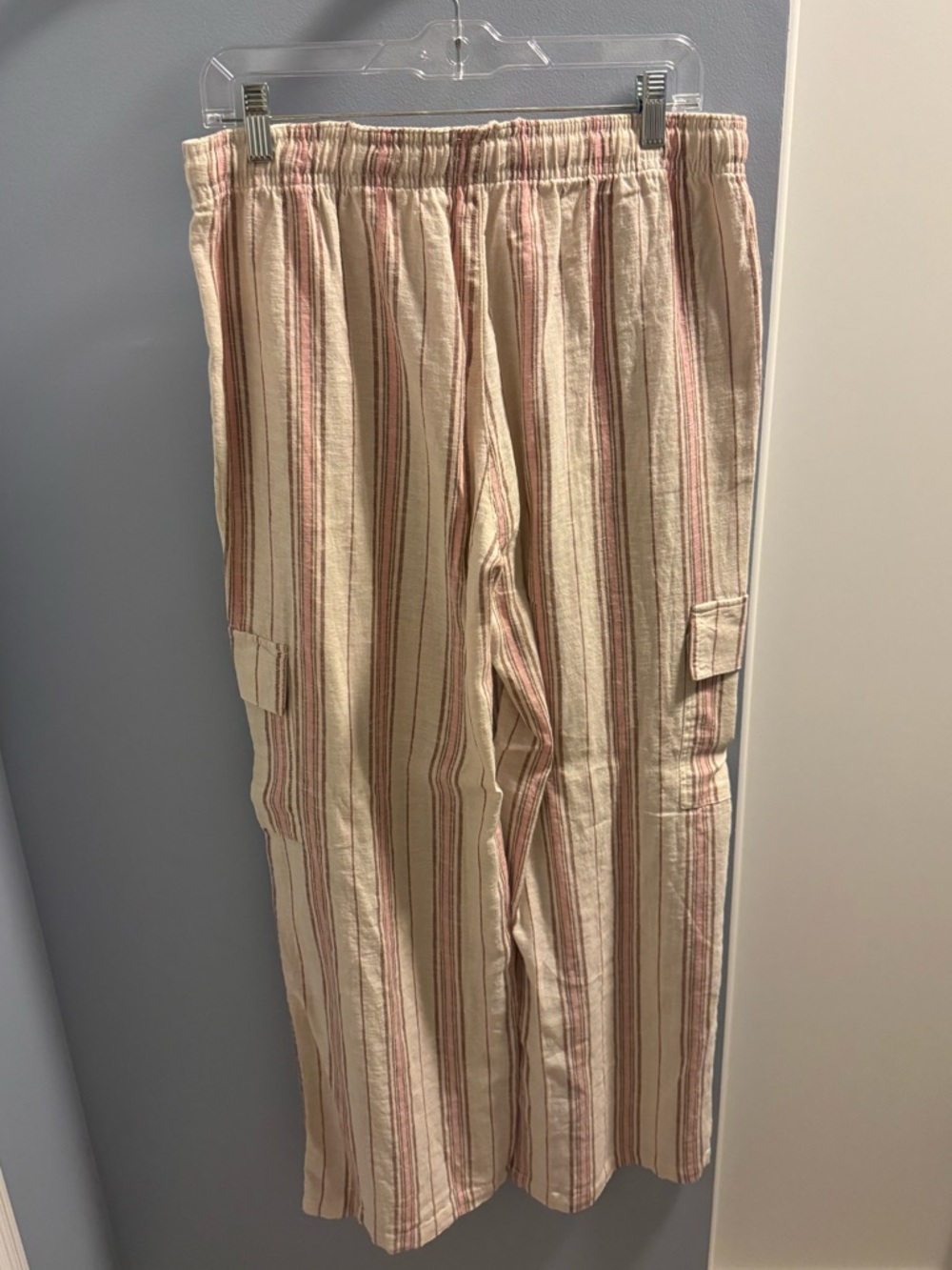 Women’s Roxy Linen Beige Striped Cargo Drawstring Pants - Picture 3 of 4